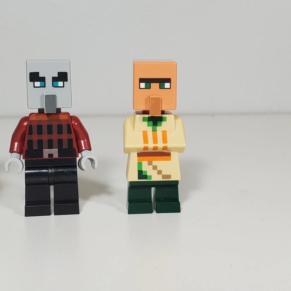 Lego Minecraft Minifigures Lot 5 Figures Steve Alex Blacksmith Pillager Villager